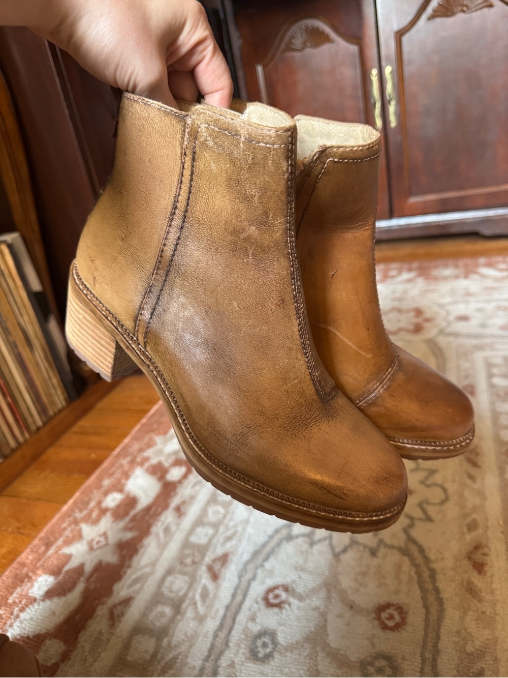 Toms Tan Leather Chelsea Boots